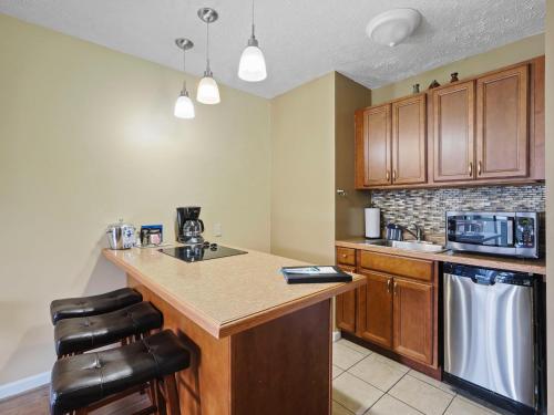 102 Pointes North Inn - image 2