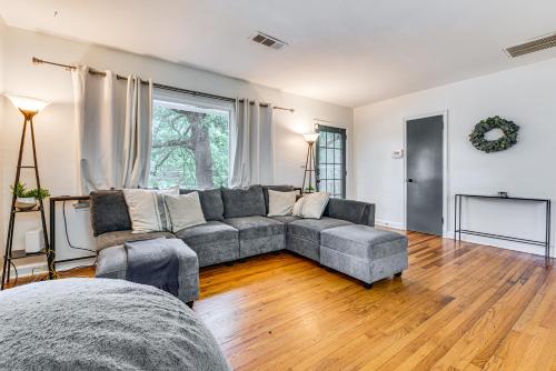 Walk to Golf Cozy Home with Lush Yard in Atlanta! in East Atlanta