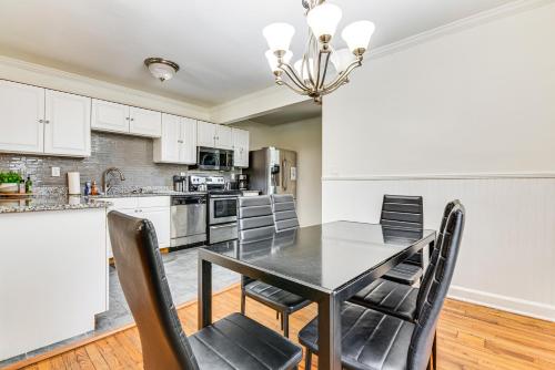 Walk to Golf Cozy Home with Lush Yard in Atlanta! in East Atlanta