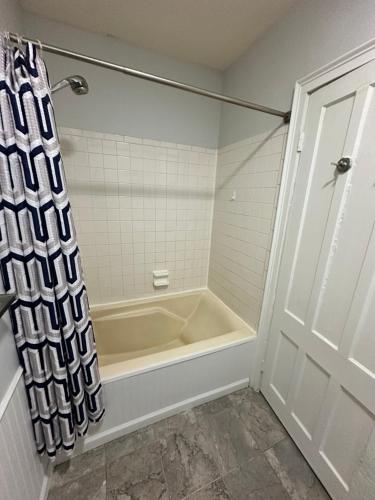 Charming, Spacious Apartment Downtown Albany, Albany (photo 9)