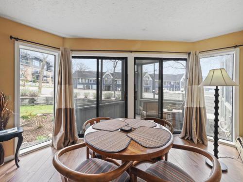 102 Pointes North Inn - image 11