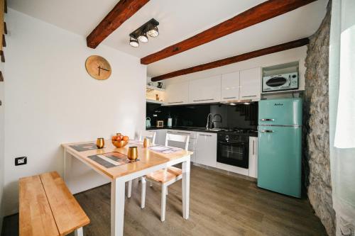 廚房, The House in 別里