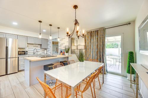 3 Mi to Dtwn Mesa Home with Fenced Backyard!