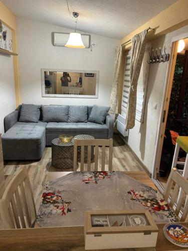 Kuca za odmor in Denovici