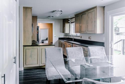 4-bedroom Burlington with AC & Wifi in เบอร์ลิงตัน (WA)