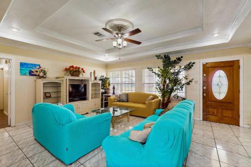 Palm Breeze Family Getaway