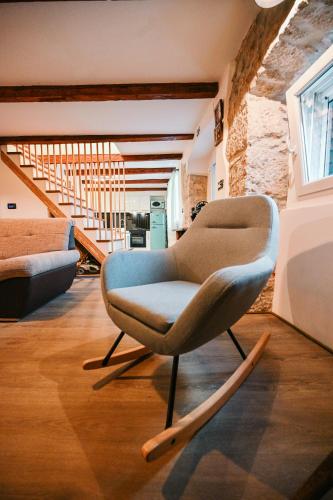 設施, The House in 別里