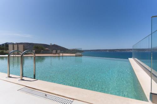 Kymvari - Stunning sea view-elegant apt-infinity shared pool, Kalyves (fotografie 6)