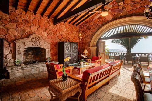 Five-Bedroom Villa with Sea View image 10