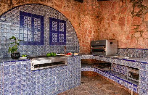 Five-Bedroom Villa with Sea View image 8