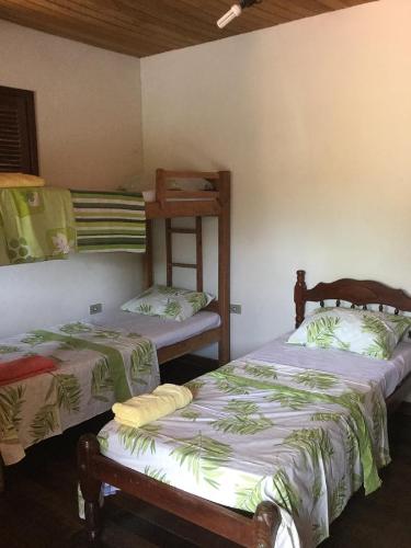 1 double bed, 1 twin bed