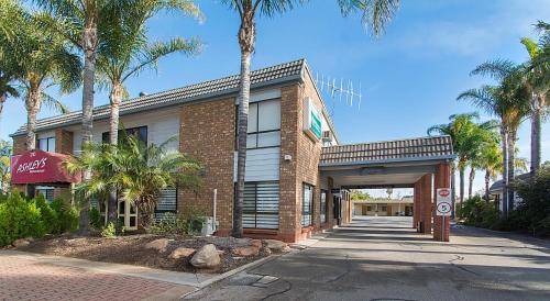 Econo Lodge Citrus Valley - 출입구