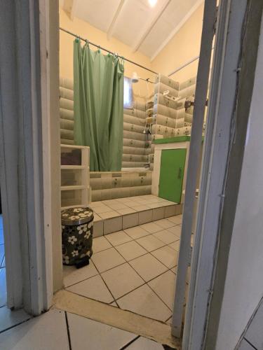 Sister Chris' vacation home in ซิเซรง