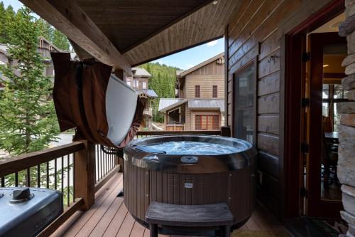 Base Camp 490 Private Hot Tub