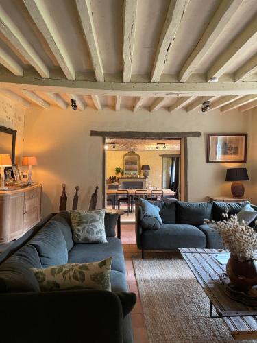 Authentique maison de famille in Le Theil-sur-Huisne