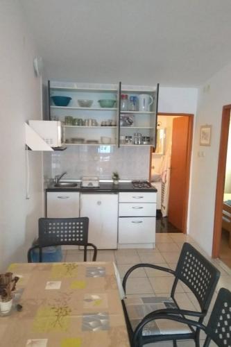 Two-Bedroom Apartment with Terrace and Sea View image 4