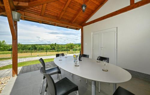 A szálláshely kívülről, Pet Friendly Home In Husinec With Sauna in Hrascina