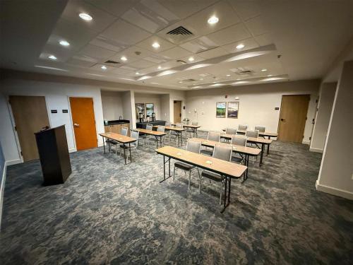 Hampton Inn & Suites Cashiers - Sapphire Valley - image 12