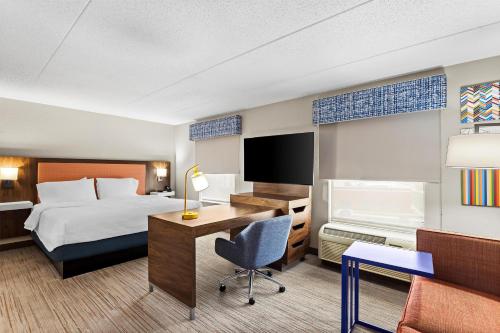 Hampton Inn & Suites by Hilton Bolingbrook Room Type - King Studio Suite - Mobility Access/Non-Smoking