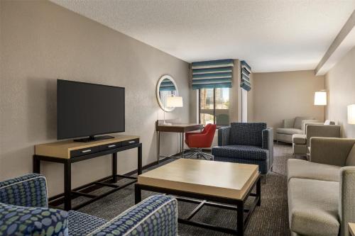 Hampton Inn Tropicana Las Vegas - image 11
