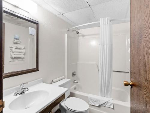 Super 8 by Wyndham Ogallala - image 6