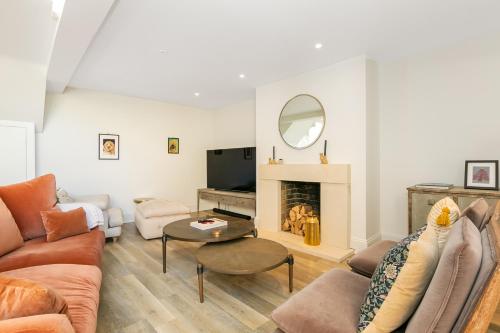 Field House - Stunning 3 Bedroom Home in Kingham! in 金厄姆