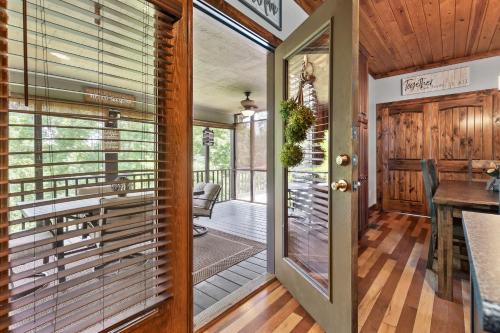 Updated Cabin - Hiwassee Highlife in Kalhouna (TN)