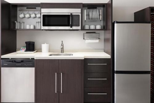 Home2 Suites Dover - image 2