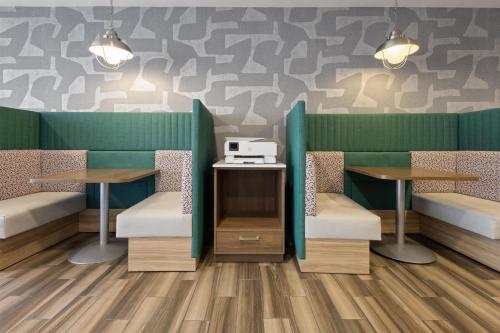 Home2 Suites Dover - image 12