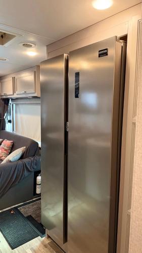 Private Cozy R/V , for your enjoyment in Tamiami, USA