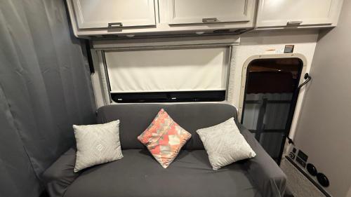 Private Cozy R/V , for your enjoyment in Tamiami, USA