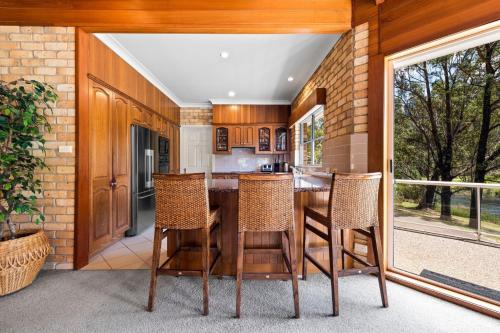 Lakeside Retreat in Yatte Yattah