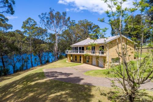 Lakeside Retreat in Yatte Yattah
