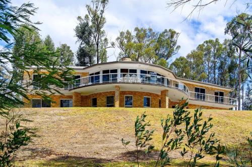 Lakeside Retreat in Yatte Yattah