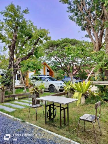 View, แอทโฮมไร่พอดี รีสอร์ท At home raipordee resort in Somdet