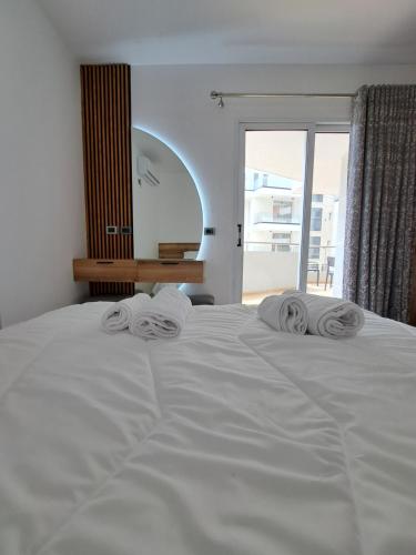One-Bedroom Apartment image 10