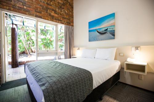Leisure Inn — hotel in Cnr Chalgrove Ave & Read St, Rockingham AU, 6168