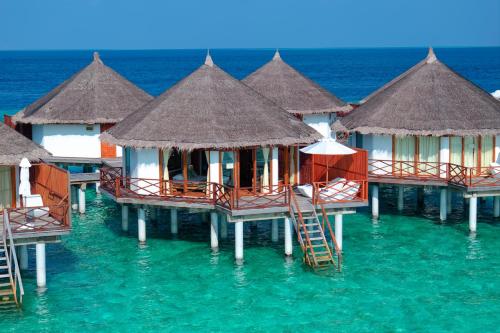 Water Bungalow image 5