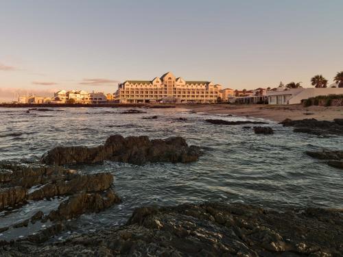 沙灘, 克里斯塔爾海灘酒店 (Krystal Beach Hotel Pty Ltd) in 開普敦