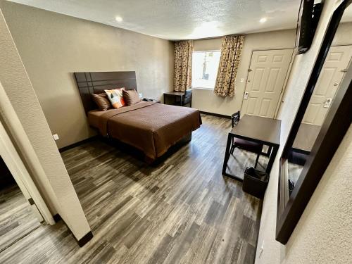 room detail thumbnail 0