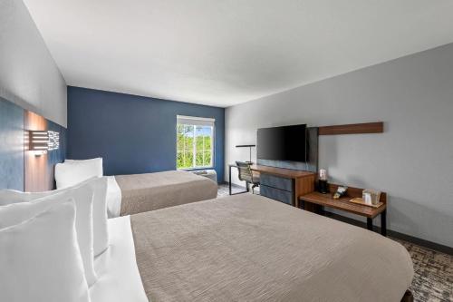 Quality Inn & Suites Manhattan - image 9
