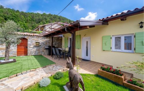 Viesnīcas āriene, Awesome Home In Lupoglav in Ročko Polje
