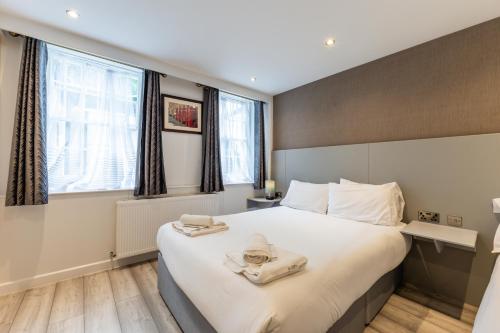 2 double beds
