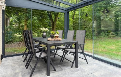 Viesnīcas āriene, 3 Bedroom Stunning Home In Hoeven in Hoeven (North-Brabant)