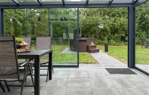 Viesnīcas āriene, 3 Bedroom Stunning Home In Hoeven in Hoeven (North-Brabant)