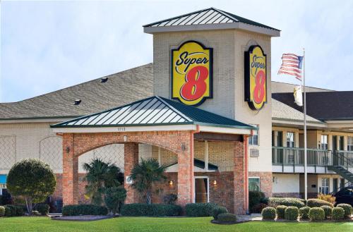Super 8 by Wyndham Arlington Near AT&T Stadium, Arlington