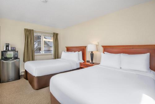 Double Room with Two Double Beds - Non-Smoking
