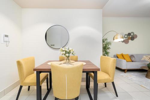 Burjside Rehan Retreat-1BR near Dubai Mall, Dubai (foto 2)