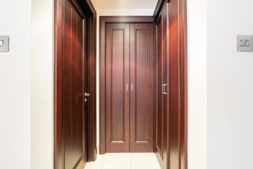 Burjside Rehan Retreat-1BR near Dubai Mall, Dubai (foto 3)