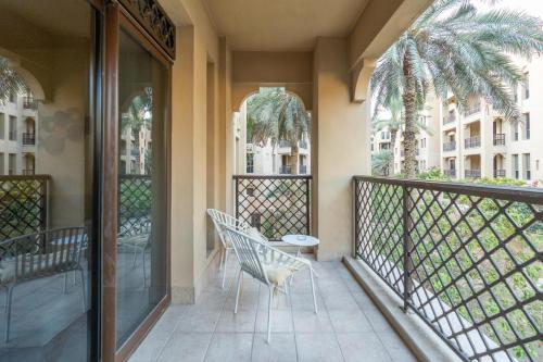Burjside Rehan Retreat-1BR near Dubai Mall, Dubai (foto 6)